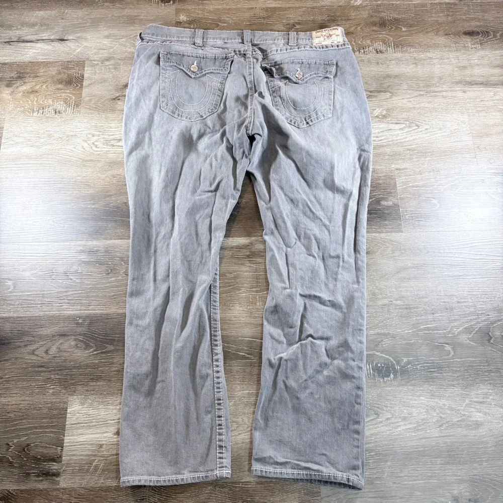 True Religions Men's Ricky Relaxed Straight Flap Pocket Jeans Size 44 x 33